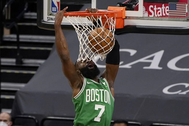  布朗强势发挥凯尔特人轻取奇才逼近榜首