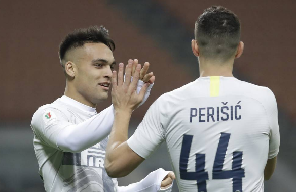  国际米兰主场奏凯，劳塔罗双响助球队稳居榜首