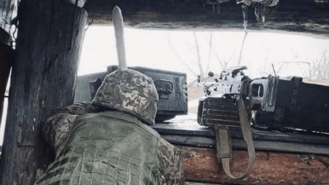  杜塞尔多夫边路传中犀利，高空轰炸敲开城门